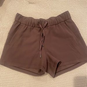 Lululemon On the Fly short